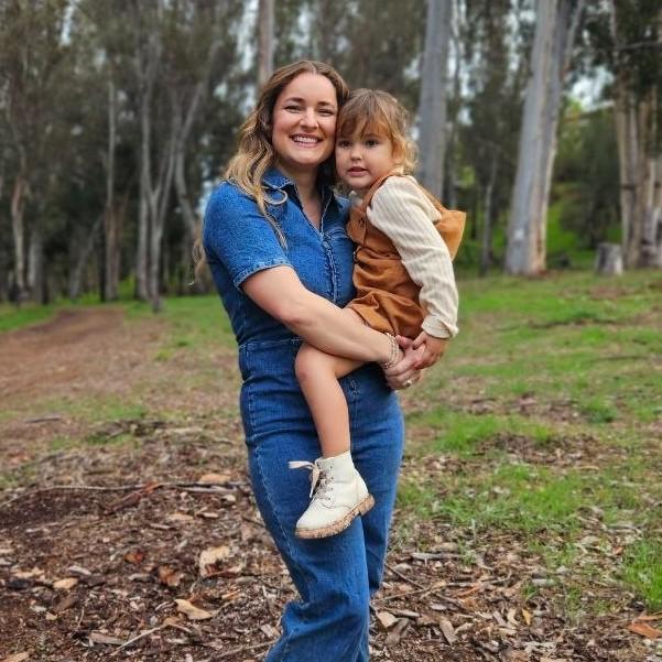 Hannah Urrutia - Birth Professional Profile
